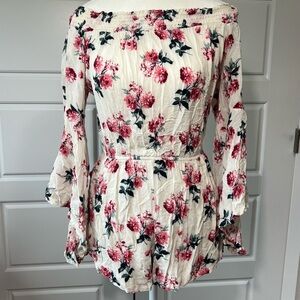 Abercrombie Floral Romper Off Shoulder Bell Sleeve‎ Summer Outfit Cute Romper S
